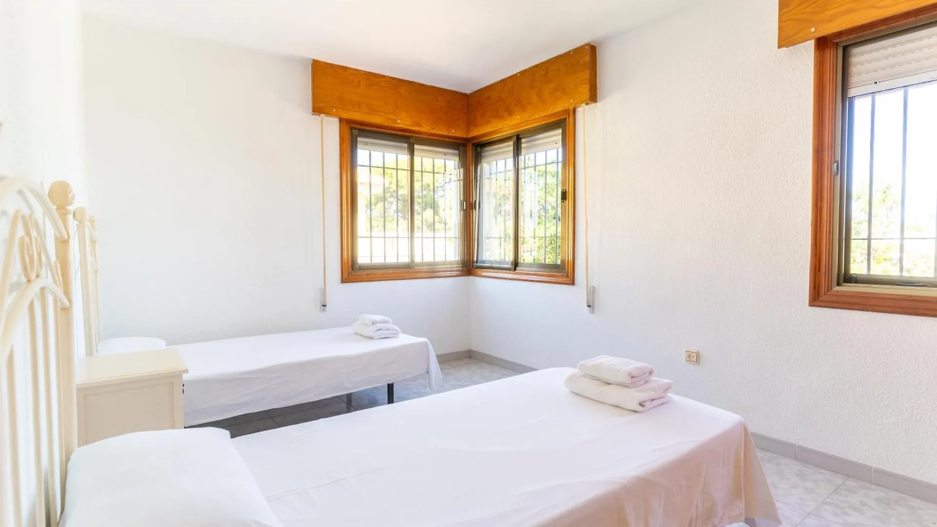 Trendyhomes Chalet Con Piscina Roquetas de Mar
