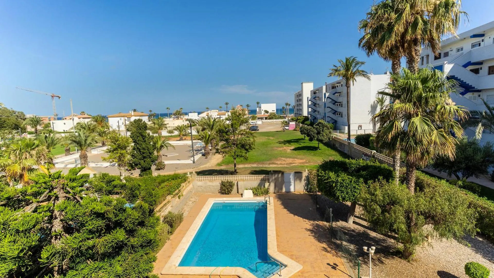 Trendyhomes Chalet Con Piscina Roquetas de Mar