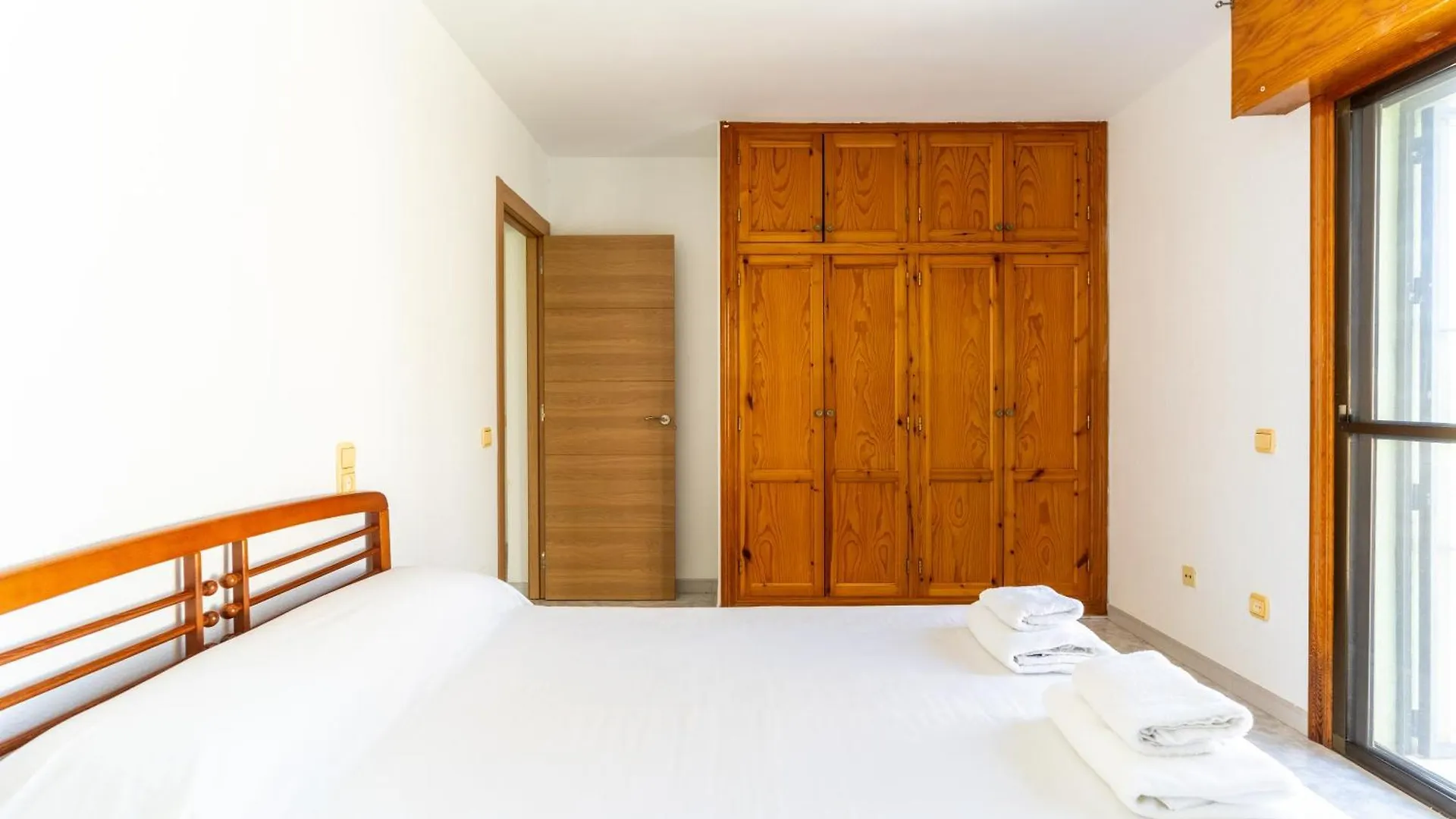 Trendyhomes Chalet Con Piscina Roquetas de Mar Spain